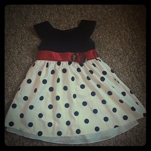 Size 4T dress in perfect condition
